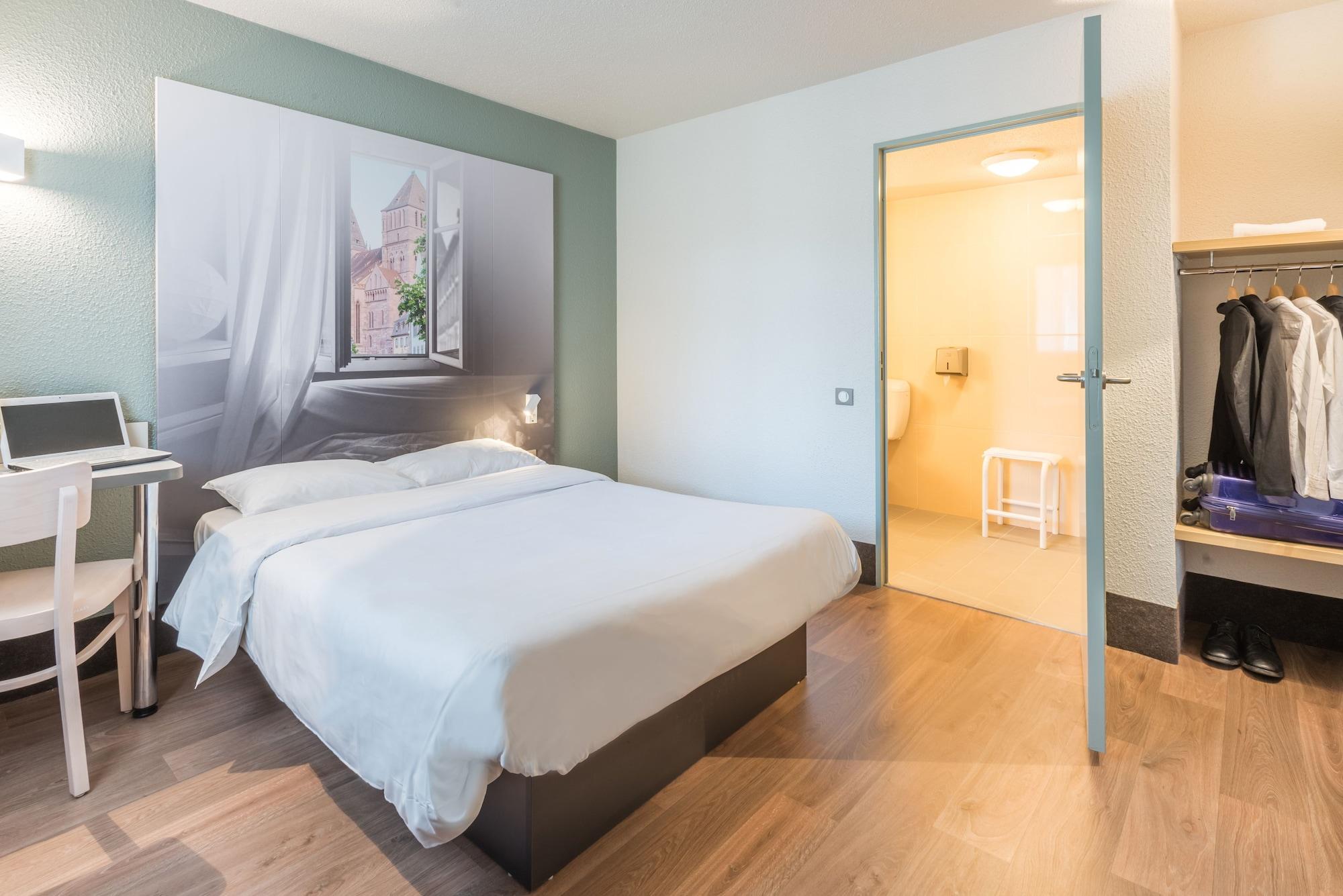B&B Hotel Toulon La Seyne Sur Mer Bagian luar foto