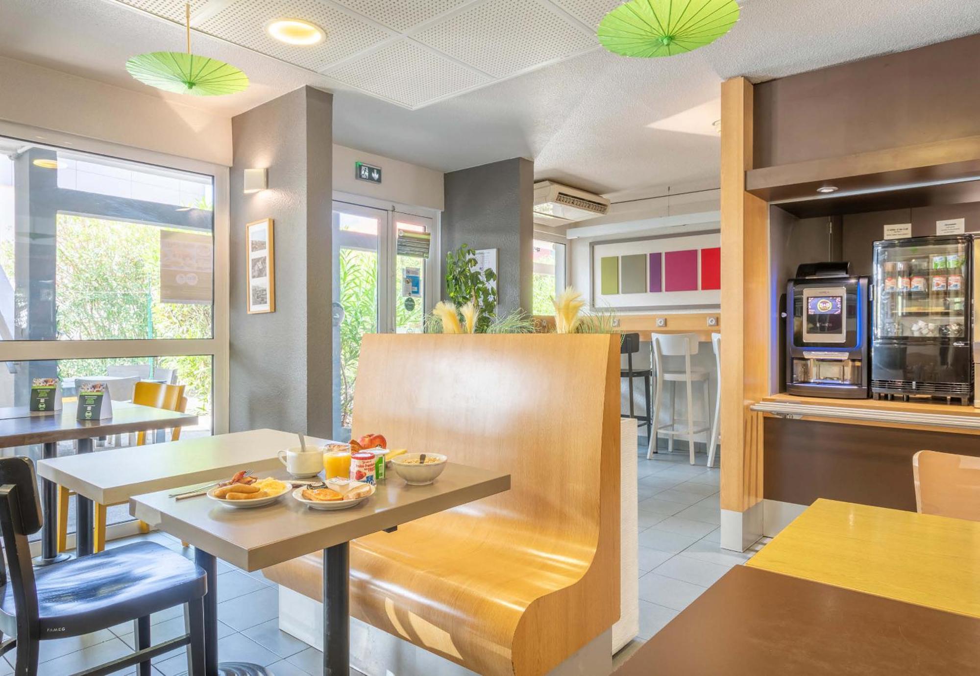 B&B Hotel Toulon La Seyne Sur Mer Bagian luar foto