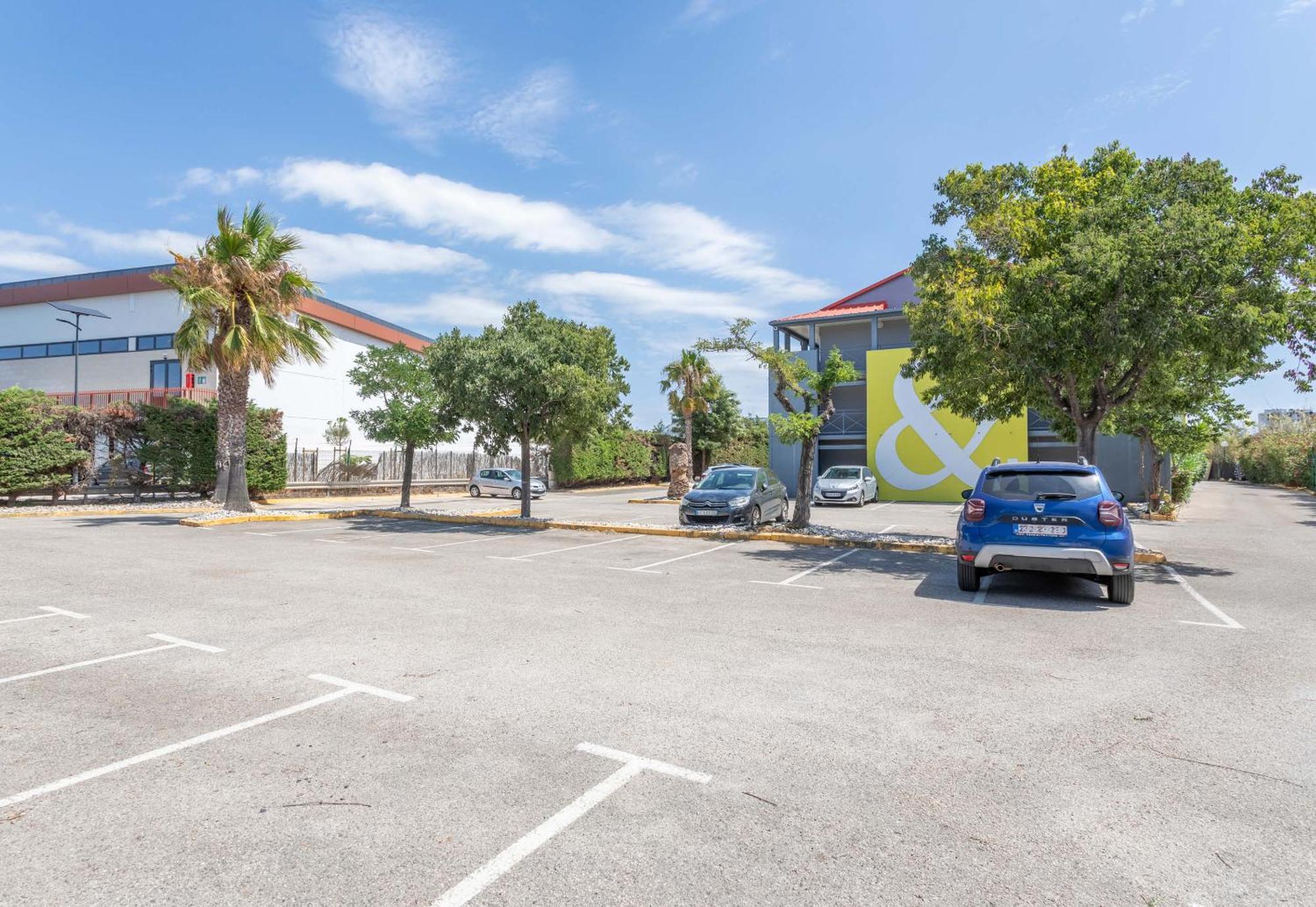 B&B Hotel Toulon La Seyne Sur Mer Bagian luar foto