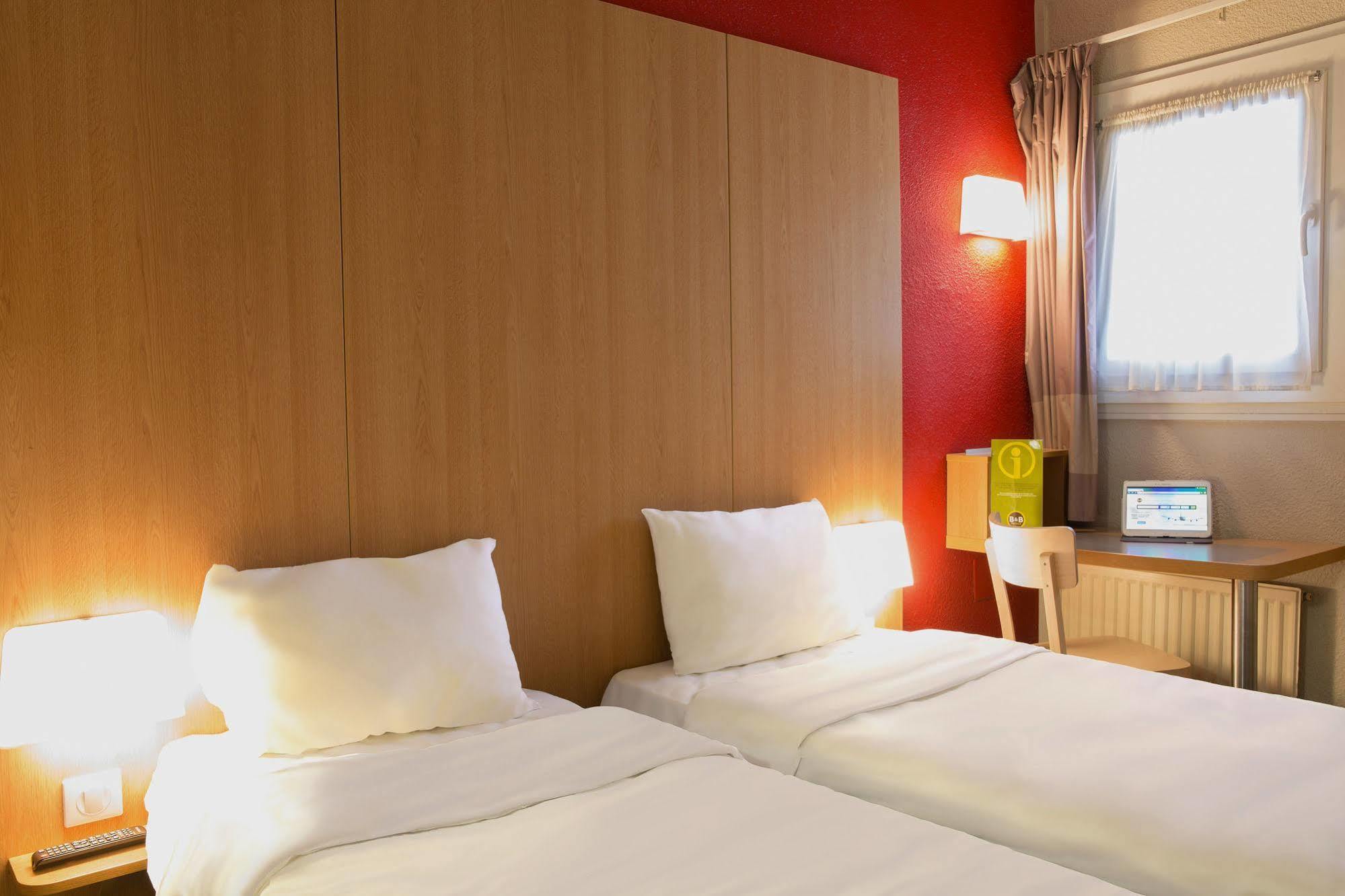 B&B Hotel Toulon La Seyne Sur Mer Bagian luar foto